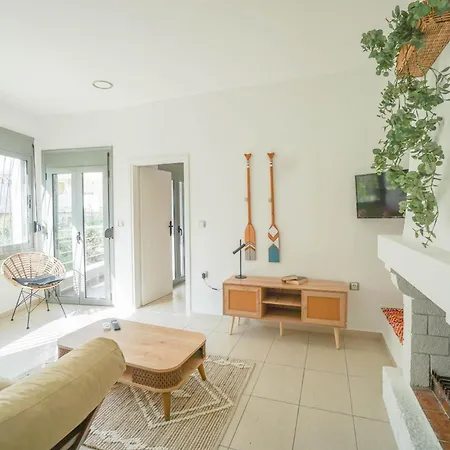 Urban Apartment *