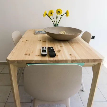 Urban Apartment *
